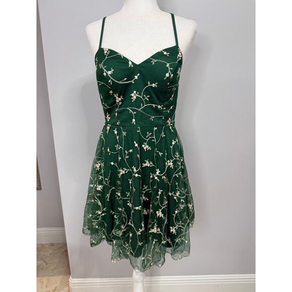 Shein medium romantic whimsical babydoll fairy emerald green floral fairy - Picture 1 of 5